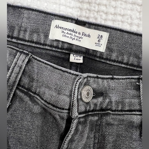 Abercrombie ultra High rise Ankle straight jeans - Picture 4 of 6